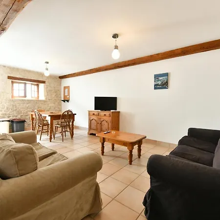 Dom wakacyjny Domaine Les Granges Saint-Jean-dʼAngély