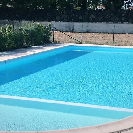 Holiday home Domaine Les Granges Saint-Jean-d'Angely