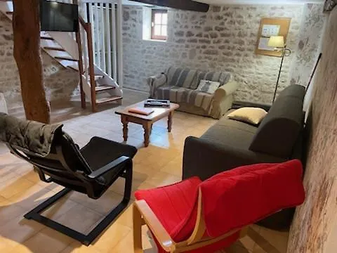 Semesterbostad Domaine Les Granges Saint-Jean-dʼAngély