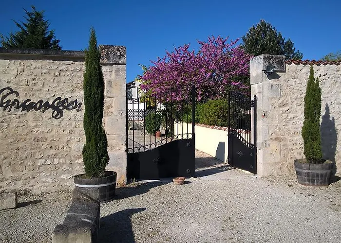 Domaine Les Granges Semesterbostad Saint-Jean-dʼAngély